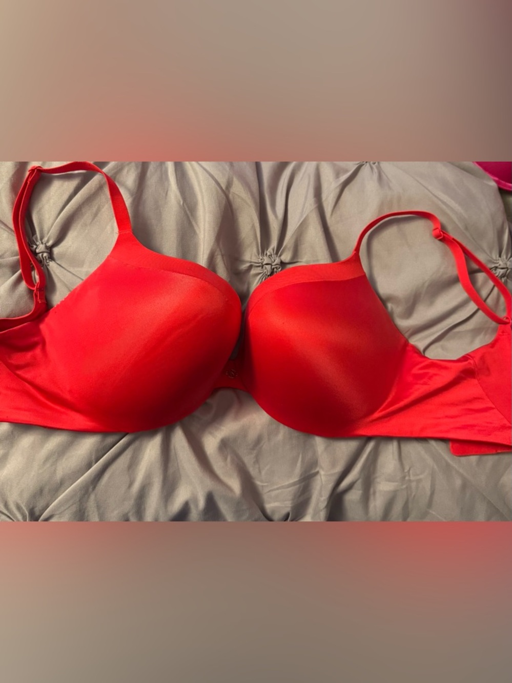 34 DD Victoria’s Secret push-up bra